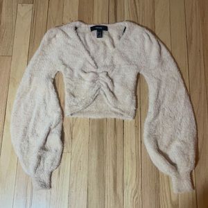 Cropped cream colored sweater from Forever 21// Never worn// soft fluffy